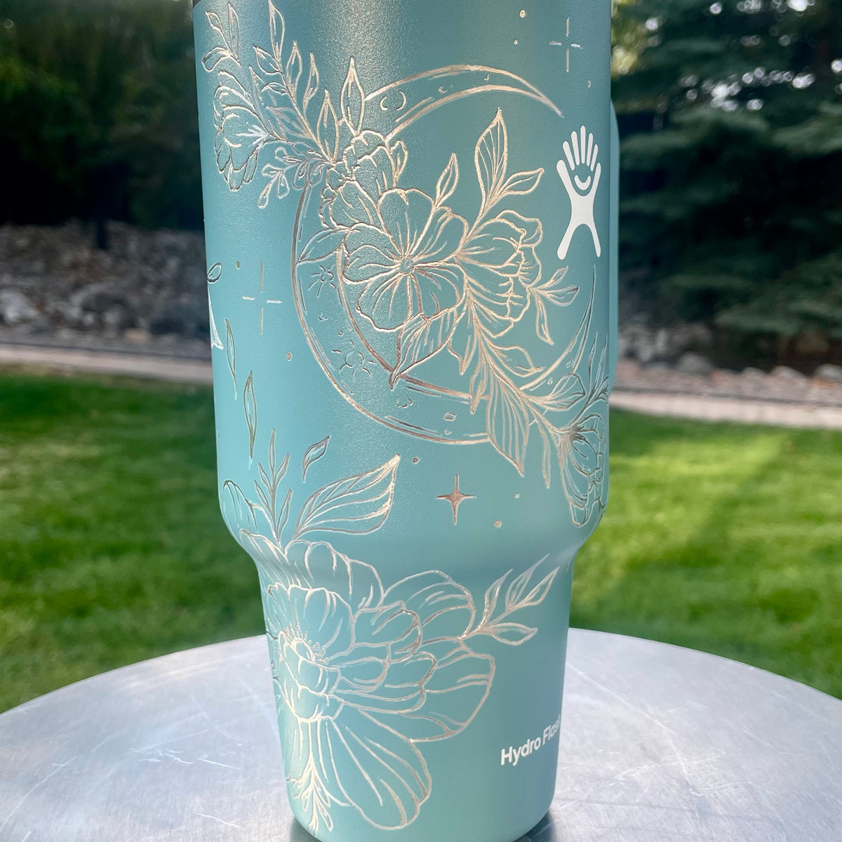Floral Celestial Hand-Engraved 32 Oz Hydro Flask All Around Travel