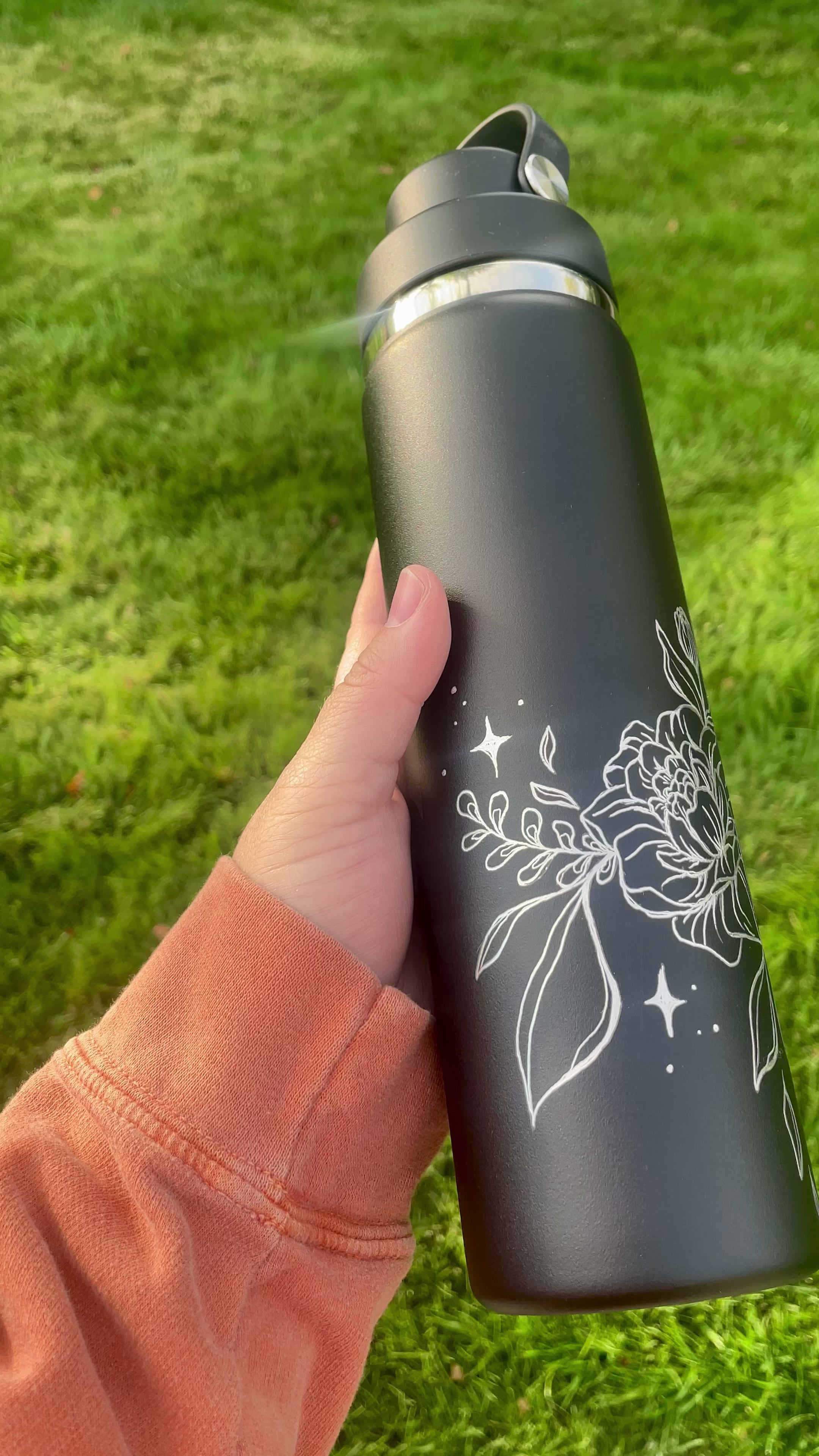 The Moon Tarot Hand-Engraved 24 Oz Hydro Flask Wide Flex Chug Cap